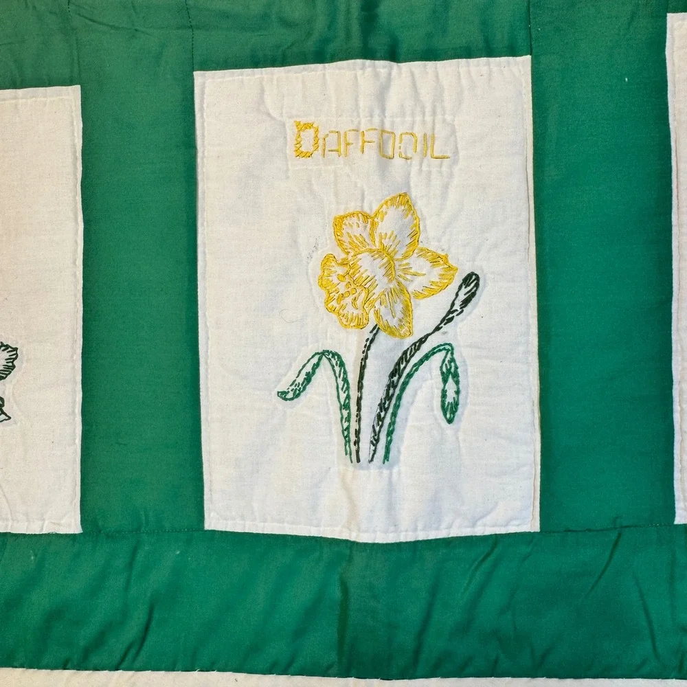 Vintage Handmade Embroidered Floral Quilt Wall Hanging Green Botanical Garden